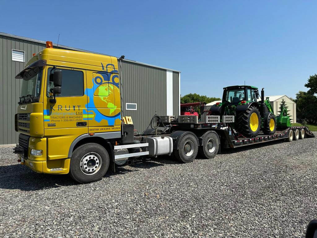 Kruit Sleeper Pulling Flatbed
