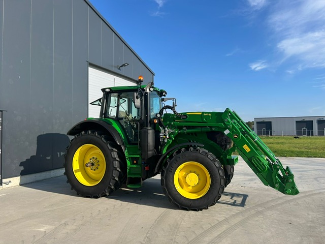 john deere tractor